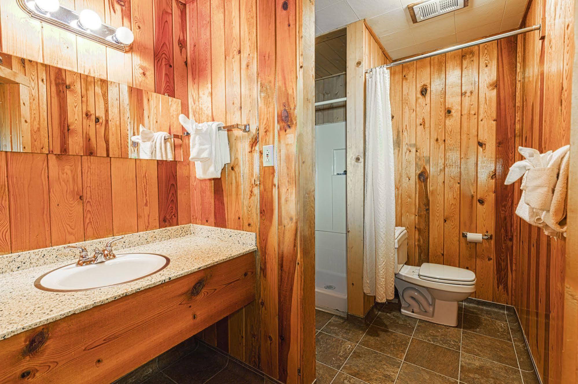 Sipapu Ski And Summer Resort Taos Ngoại thất bức ảnh